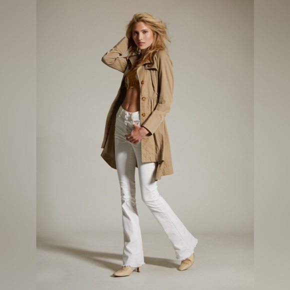 Brand New Saks Fifth Avenue Lightweight Tan / Khaki Flared Trench Coat